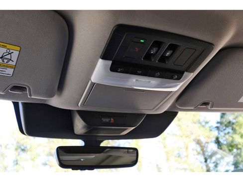 Used 2025 Nissan Pathfinder Platinum w/ Cargo Package image 22