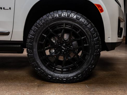 Used 2024 GMC Yukon Denali Ultimate image 12