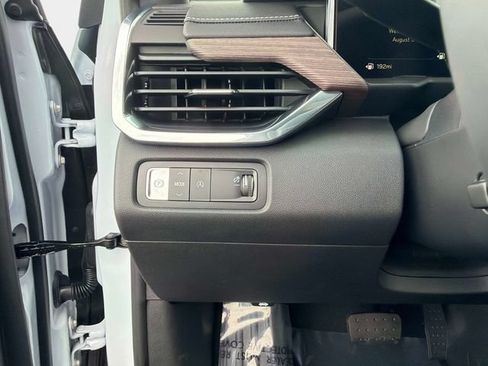 New 2026 GMC Acadia Denali w/ Super Cruise Package FWD image 30
