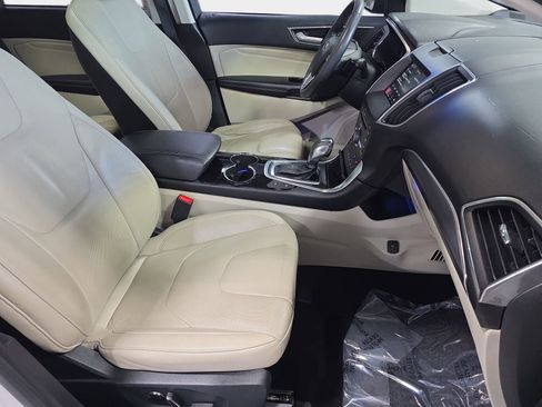 Used 2016 Ford Edge Titanium w/ Equipment Group 302A FWD image 10