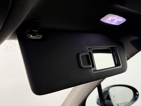 New 2025 Porsche Macan image 27