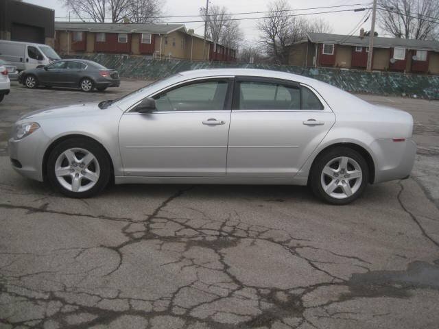 Used 2010 Chevrolet Malibu LS FWD image 8