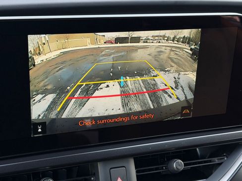 New 2026 Lexus UX 300h AWD image 32