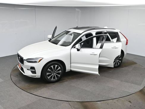 Used 2023 Volvo XC60 B5 Core AWD/4WD image 43