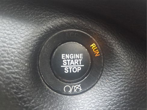 Used 2019 Jeep Cherokee Trailhawk image 14