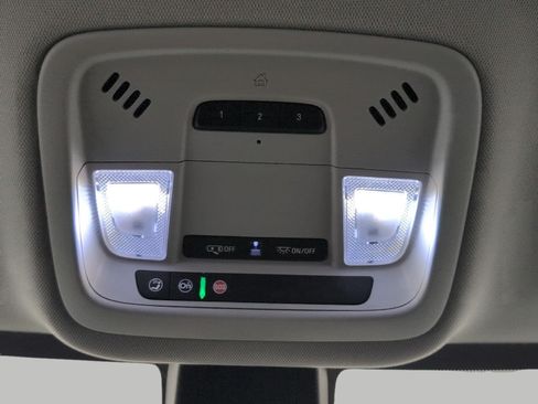Used 2021 Chevrolet Traverse LT w/ LPO, Floor Liner Package AWD/4WD image 18