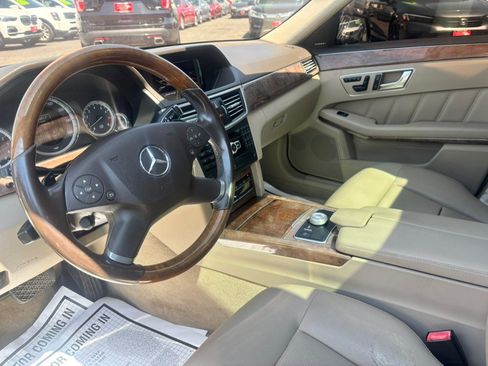Used 2012 Mercedes-Benz E 350 4MATIC Sedan image 18