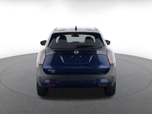 Used 2026 Nissan Kicks SV FWD image 8