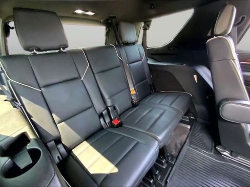 Used 2023 Cadillac Escalade Premium Luxury w/ LPO, Floor Liner Package AWD/4WD image 18