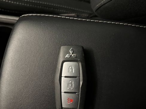 Used 2022 Mitsubishi Outlander ES image 16