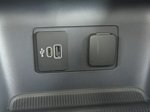 New 2026 Ford Explorer Active w/ Active Comfort Package AWD/4WD image 19