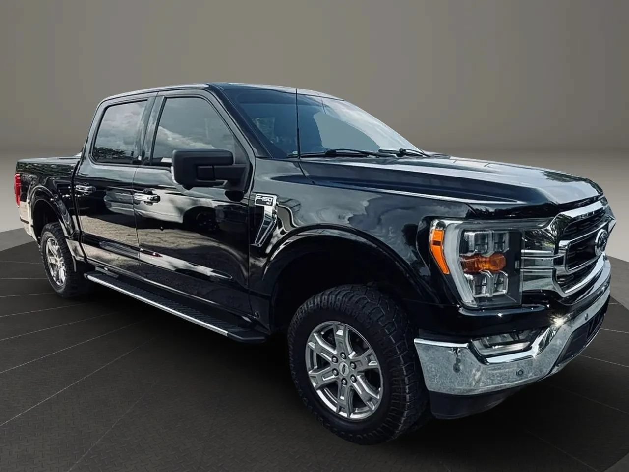 Used 2021 Ford F150 XLT w/ Equipment Group 302A High AWD/4WD image 7