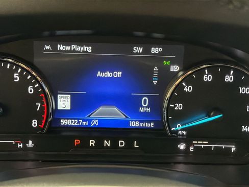 Used 2021 Ford Explorer XLT w/ Equipment Group 202A AWD/4WD image 17