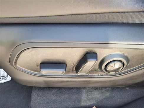 New 2025 Jeep Grand Cherokee Limited w/ Luxury Tech Group II image 4