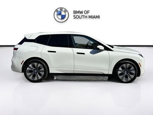 Used 2026 BMW iX xDrive60 image 8