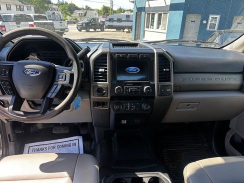 Used 2019 Ford F350 XL w/ Power Equipment Group RWD image 16