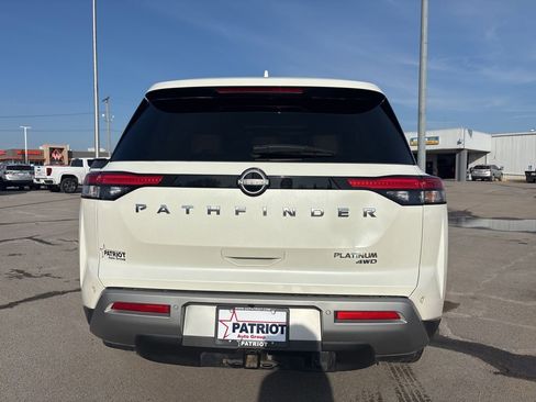 Used 2023 Nissan Pathfinder Platinum w/ Cargo Package image 4