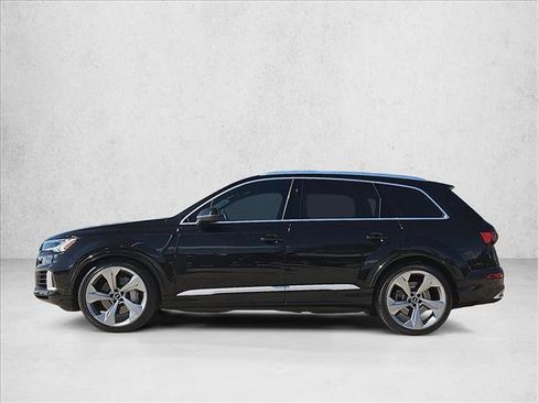 Used 2022 Audi Q7 3.0T Prestige w/ Prestige Package AWD/4WD image 9
