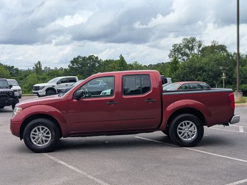 Used 2017 Nissan Frontier SV w/ SV Value Truck Package RWD image 6