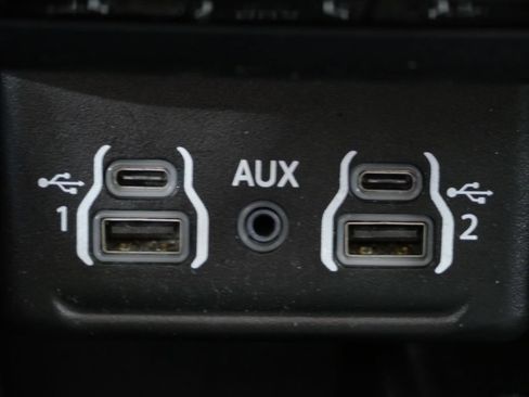 Used 2023 Dodge Durango R/T w/ Tow 'N Go Package AWD/4WD image 22