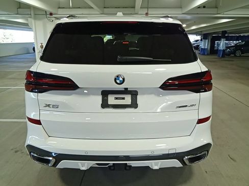 Used 2024 BMW X5 xDrive40i w/ M Sport Package AWD/4WD image 6