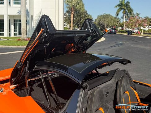 Used 2022 McLaren 720S Spider image 70