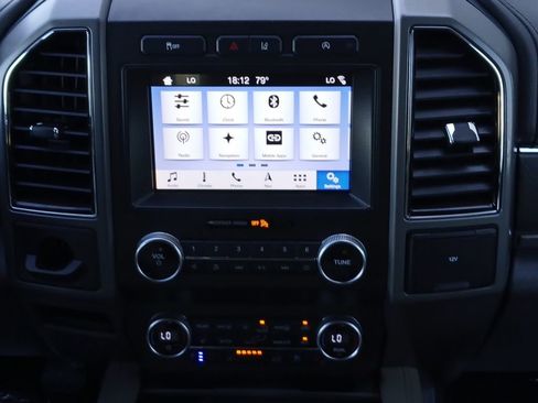 Used 2019 Ford Expedition XLT w/ Equipment Group 202A RWD image 8