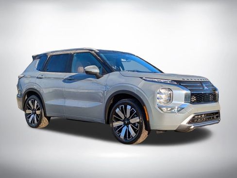 New 2026 Mitsubishi Outlander SEL image 2