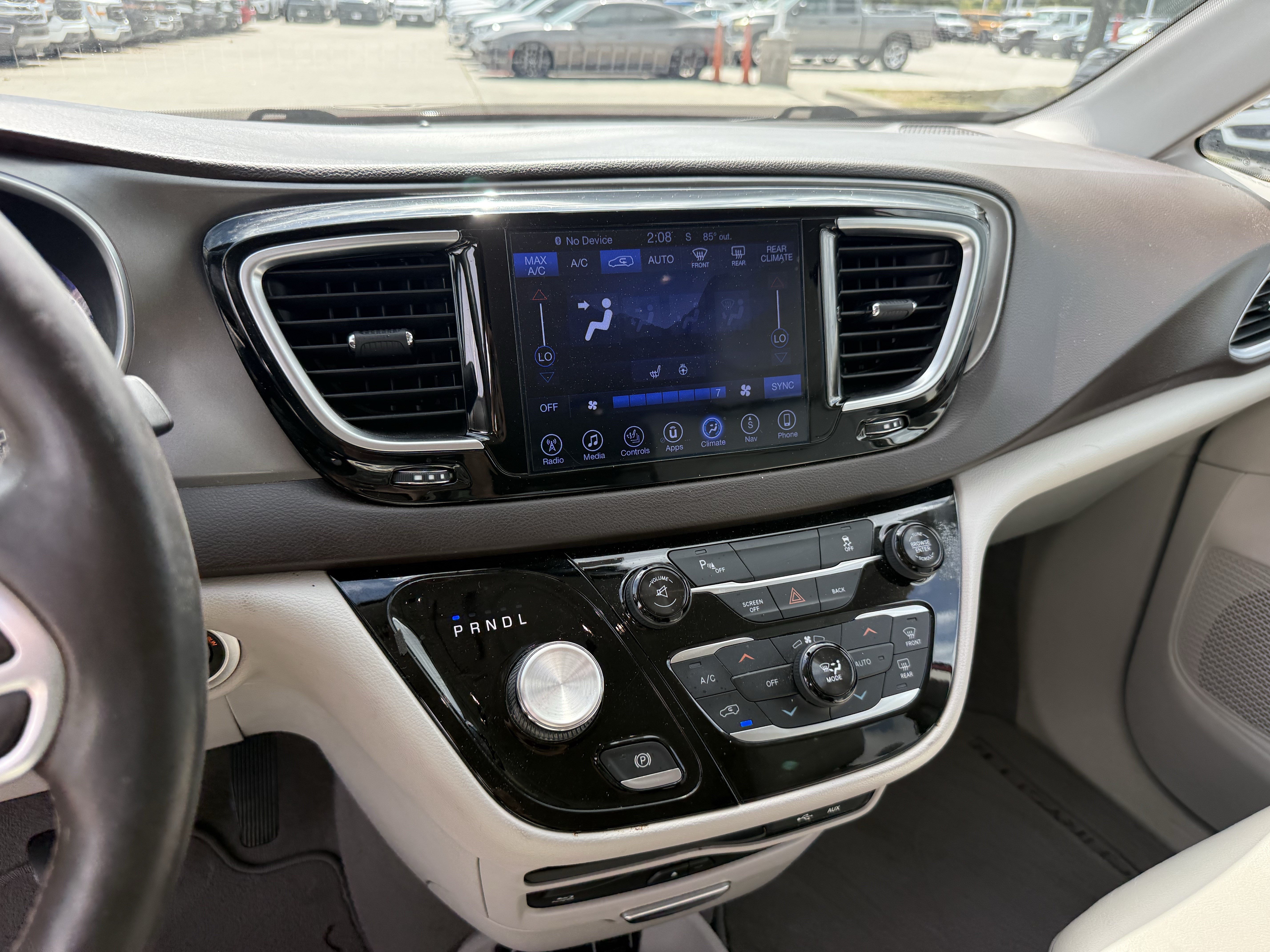 Used 2017 Chrysler Pacifica Touring-L Plus FWD image 20