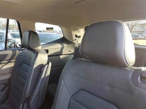 Certified 2023 Volkswagen Atlas SEL Premium image 9