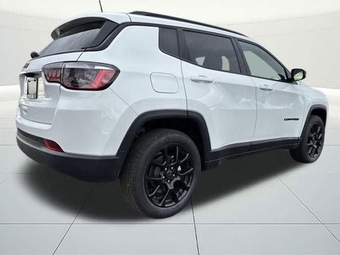 New 2026 Jeep Compass Latitude image 13