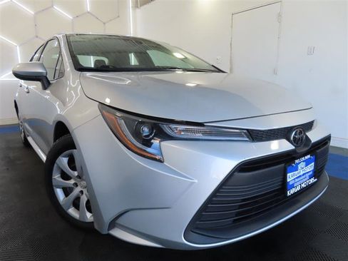 Used 2024 Toyota Corolla LE image 3