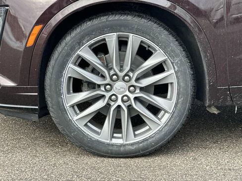 Used 2021 Cadillac XT6 Sport AWD/4WD image 8