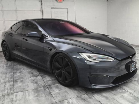 Used 2021 Tesla Model S Plaid image 3