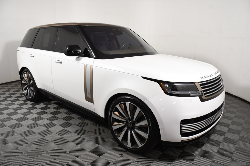 Used 2023 Land Rover Range Rover SV AWD/4WD image 8