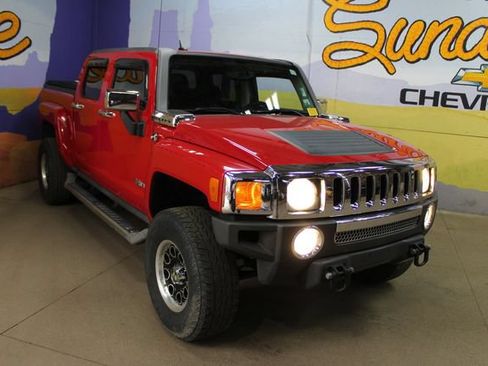 Used 2009 HUMMER H3T w/ Appearance Package AWD/4WD image 2