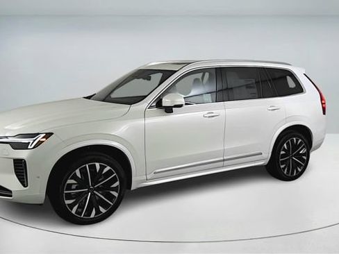 Certified 2026 Volvo XC90 B6 Plus w/ Protection Package Premier AWD/4WD image 8