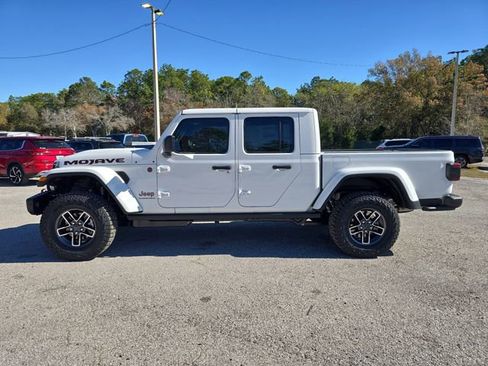 New 2026 Jeep Gladiator Mojave w/ Steel Bumper Group AWD/4WD image 6