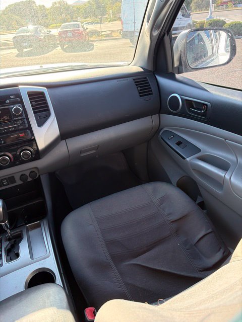 Used 2012 Toyota Tacoma 4x4 Double Cab w/ SR5 Pkg image 11