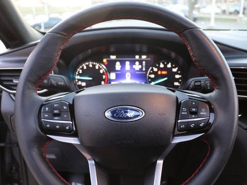 Used 2024 Ford Explorer ST-Line w/ Class IV Trailer Tow Package image 24