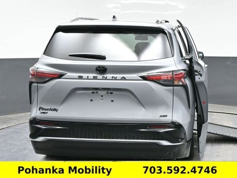 Used 2026 Toyota Sienna XSE image 19