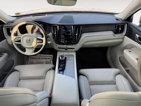 Used 2023 Volvo XC60 T8 Ultimate w/ Climate Package image 11