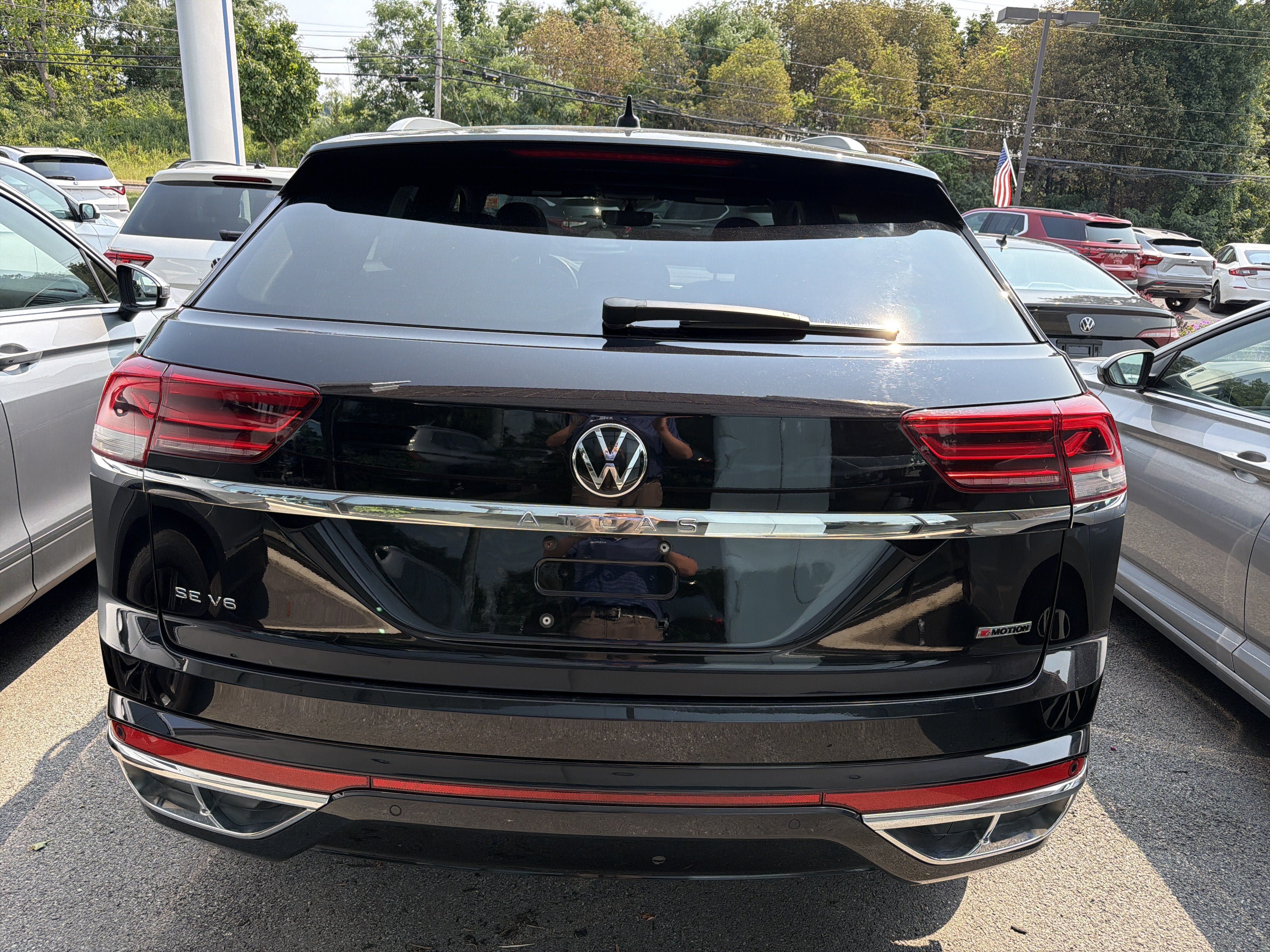 Used 2021 Volkswagen Atlas Cross Sport SE AWD/4WD image 6