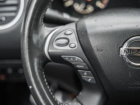 Used 2018 Nissan Pathfinder SL w/ Cargo Package image 30