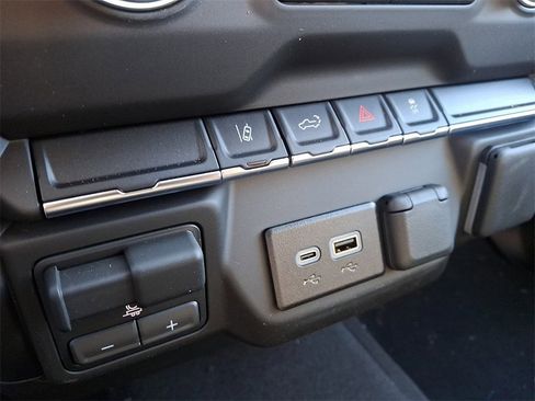 New 2026 GMC Sierra 2500 Pro w/ Convenience Package image 16