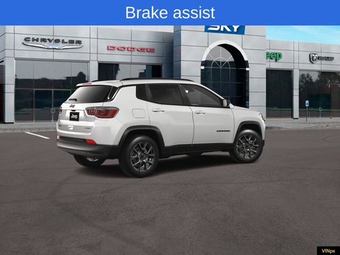 New 2026 Jeep Compass Latitude image 10