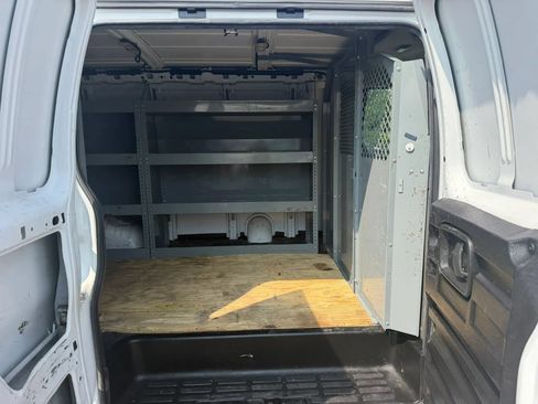 Used 2021 GMC Savana 2500 w/ Driver Convenience Package RWD image 25