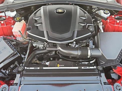 Used 2018 Chevrolet Camaro LT RWD image 22