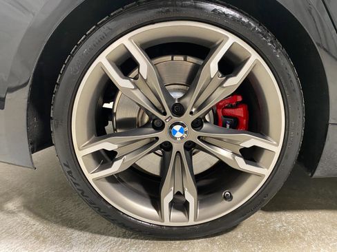 Used 2021 BMW M550i xDrive w/ Executive Package image 27