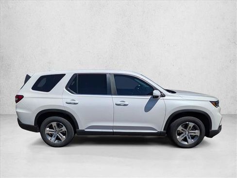 Used 2023 Honda Pilot EX-L image 4